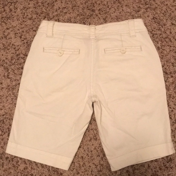 Aeropostale White Bermuda Shorts - Picture 2 of 2